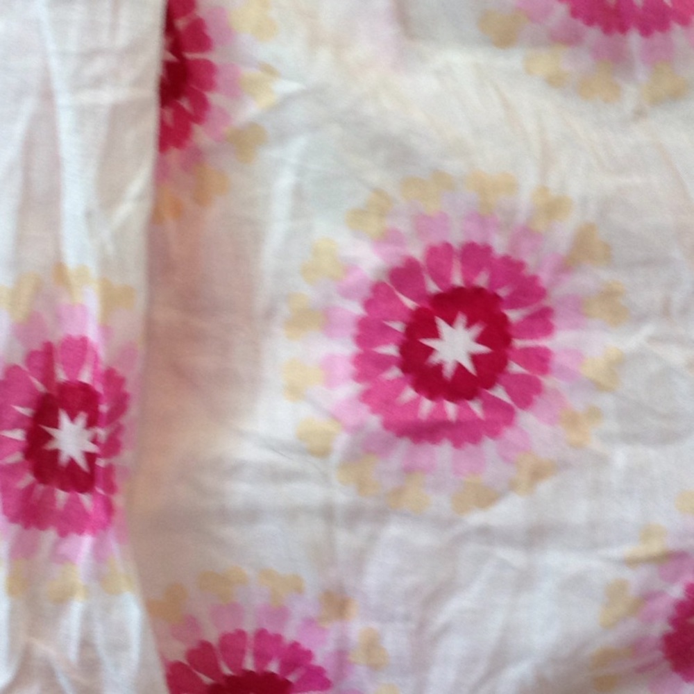 Patterned skirt. - Picture 2 of 3